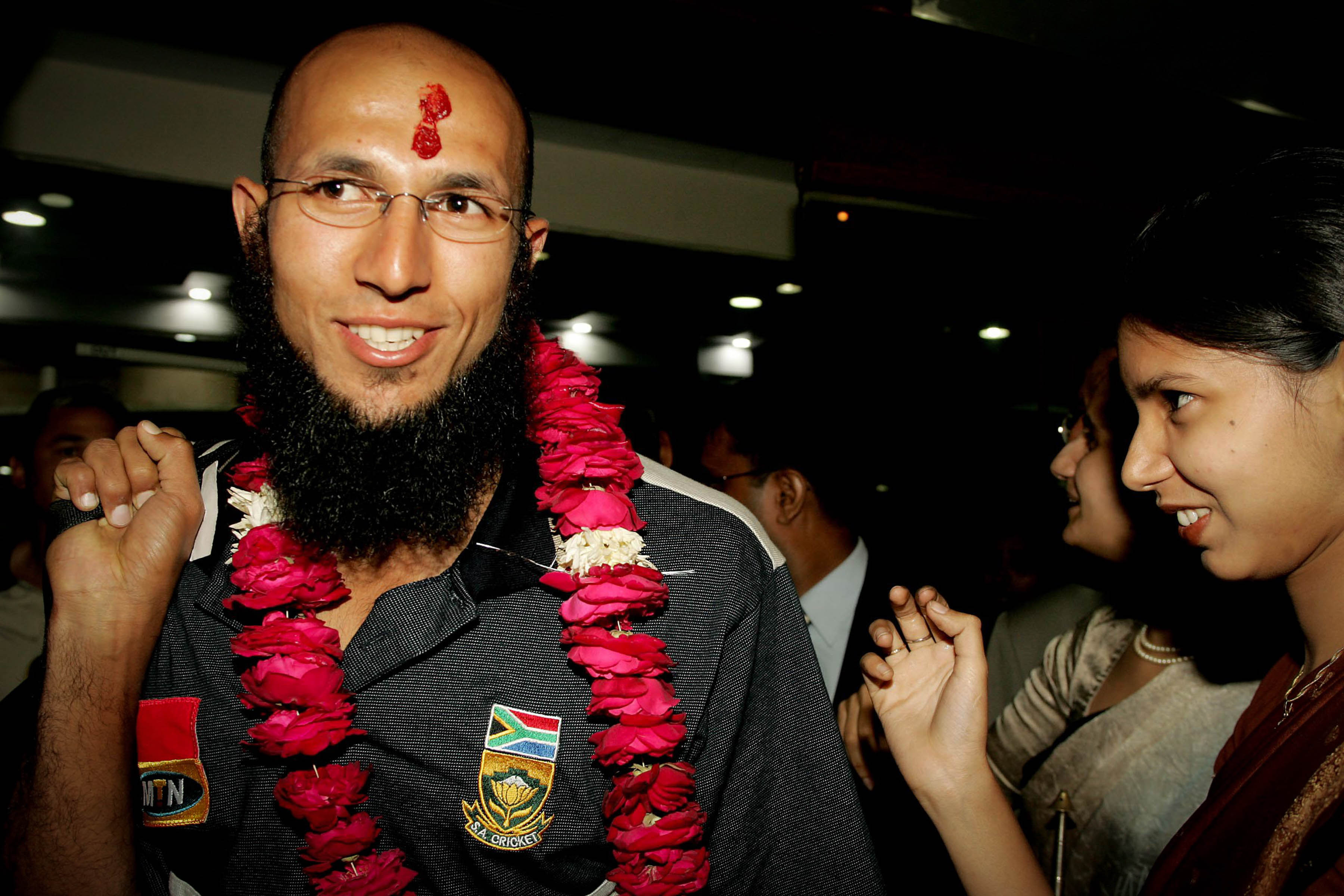 17 November 2004: Hashim Amla arriving in Kanpur late with the South African cricket team after their bus broke down in Lucknow, India. The Proteas lost the two-match Test series 1-0 after drawing the first game. (Photograph by Duif du Toit/Gallo Images)