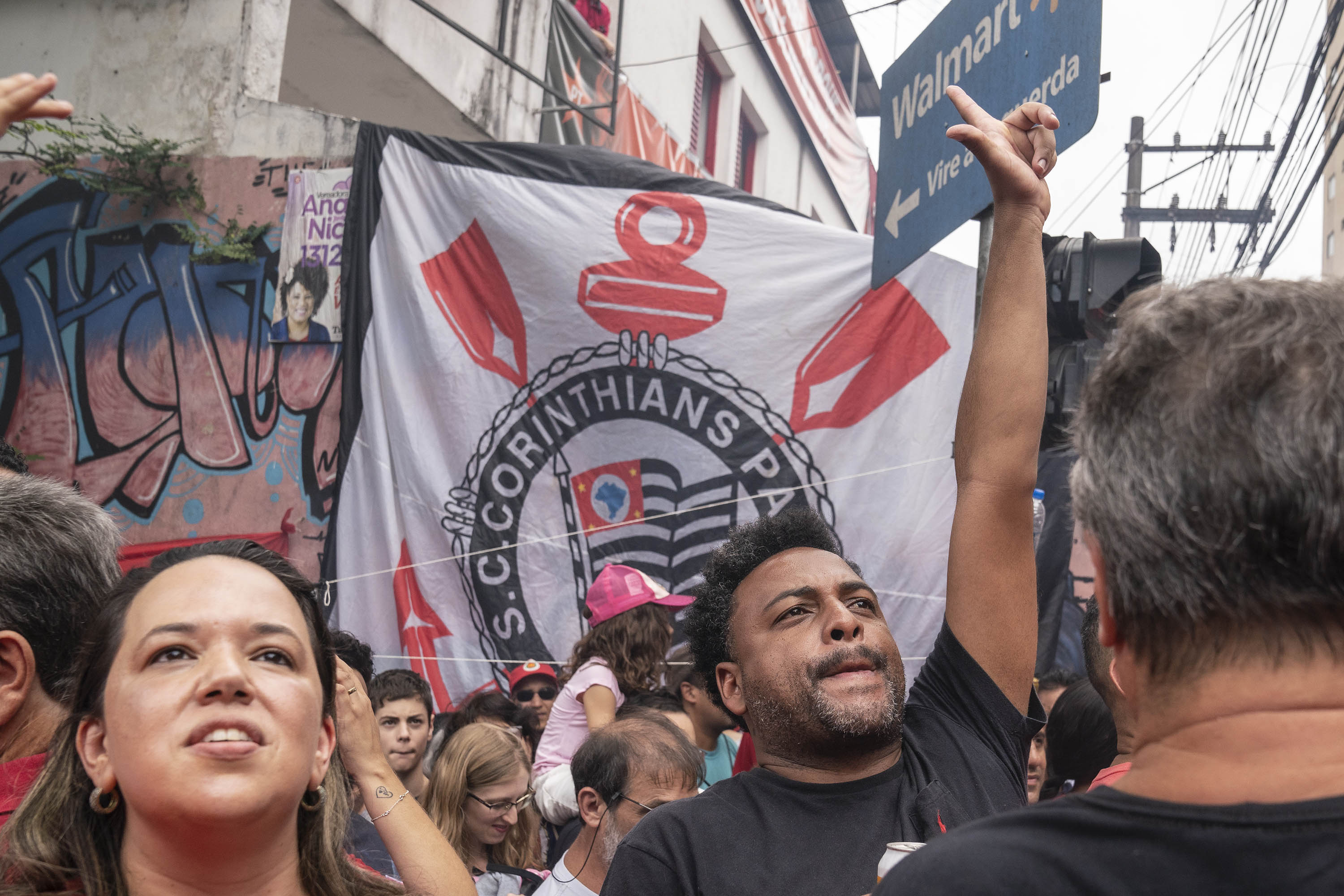 10 November 2019: A Corinthians flag being waved at a Workers’ Party rally to celebrate former Brazilian president Luiz Inácio Lula da Silva’s release from prison. (Photograph by Ihsaan Haffejee)