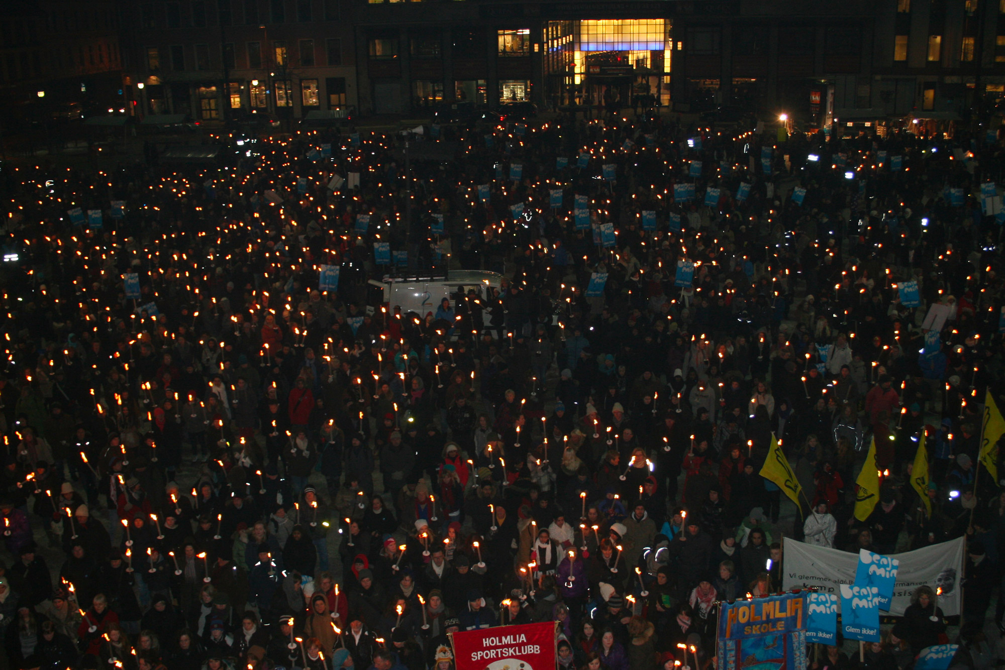 26 January 2011: A torchlight procession in Youngstorget, Oslo, in memory of Benjamin Hermansen on the 10th anniversary of his death. (Photograph by Rødt nytt , Wikimedia Commons, licensed under the Creative Commons Attribution-Share Alike 2.0 Generic licence)