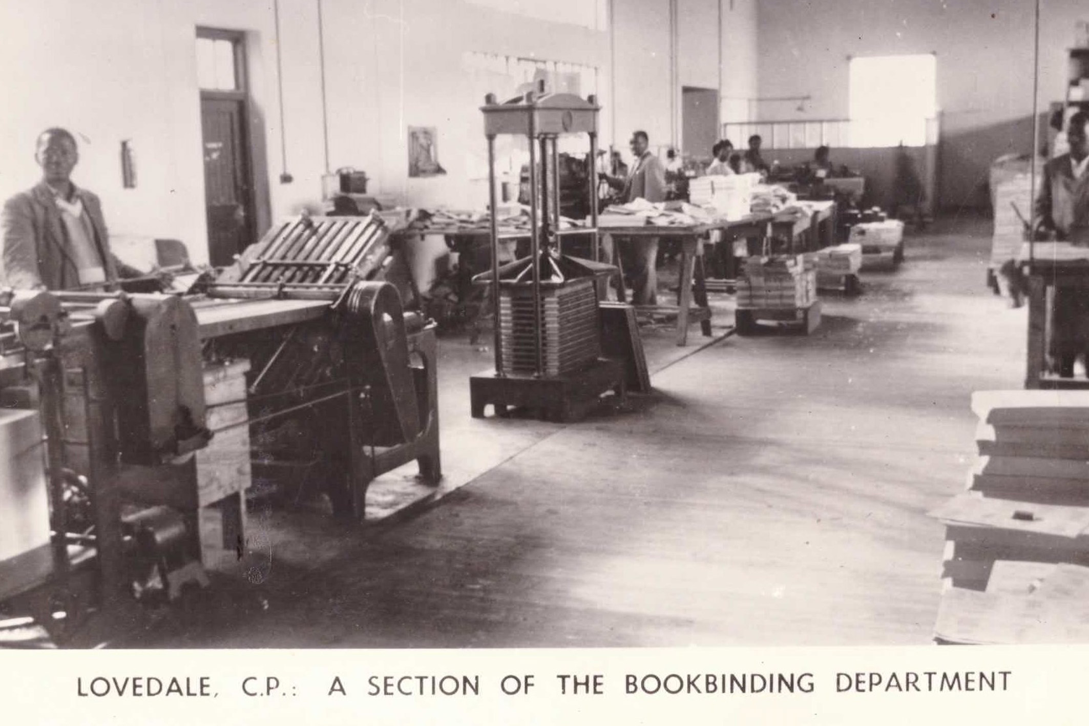 Undated: The Lovedale Press bookbinding department. (Photograph by Rhodes Tremeer, Alice)