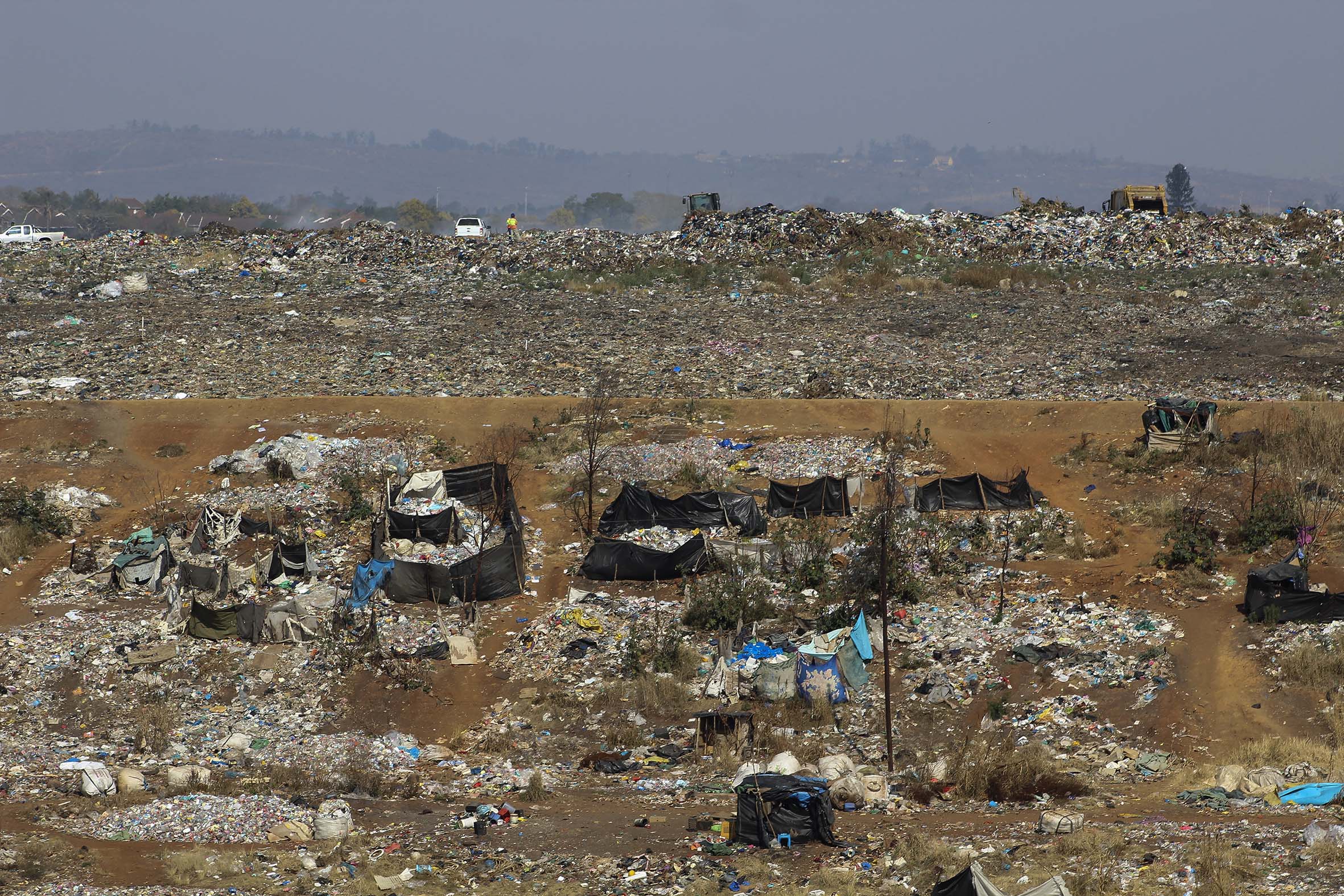 28 July 2020: There have been a number of fires at the New England Road Landfill Site in Pietermaritzburg in the past few years, which send clouds of black smoke into nearby residential areas. (Photograph by Tony Carnie)